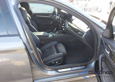 2023 BMW 530E z USA, uszkodzony, nr VIN WBA13AG04PCM76684